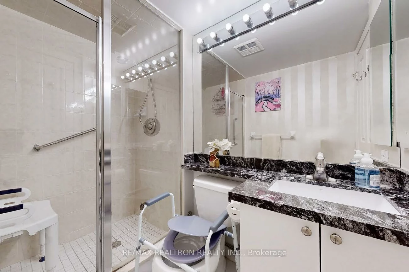 68, Corporate, Woburn, Toronto