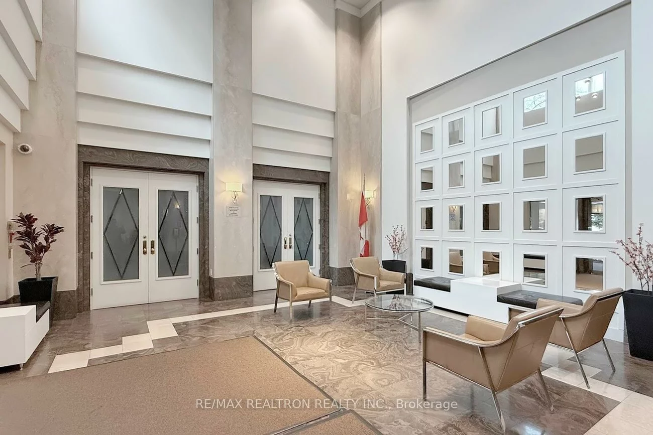 68, Corporate, Woburn, Toronto