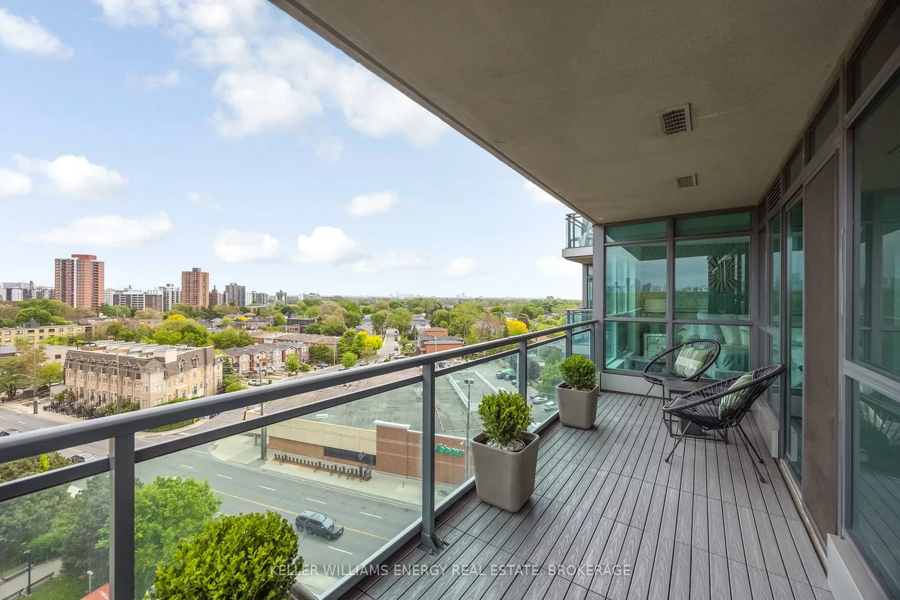 1048, Broadview, Broadview North, Toronto