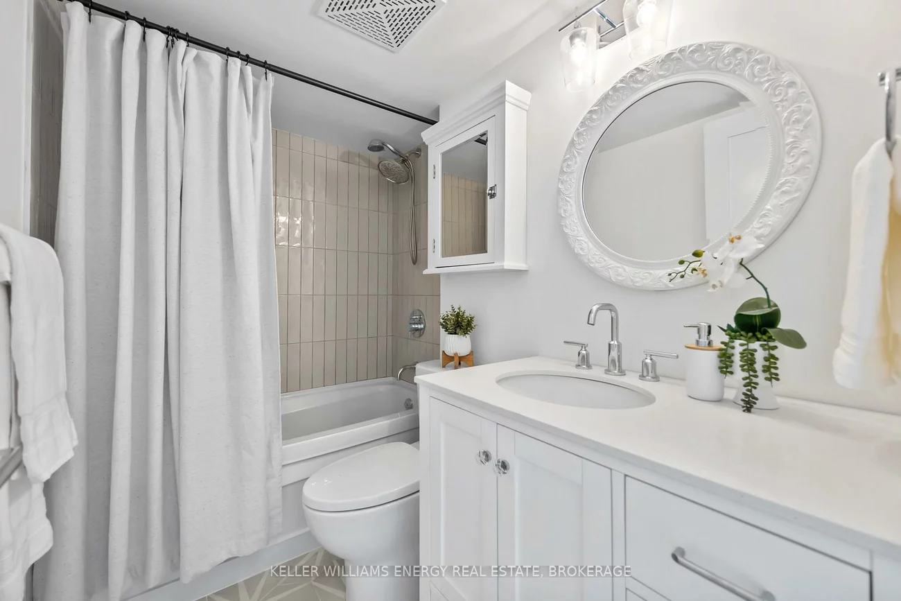 1048, Broadview, Broadview North, Toronto