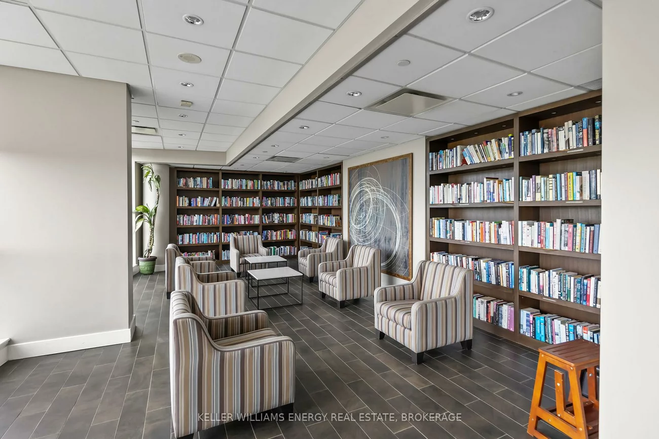 1048, Broadview, Broadview North, Toronto