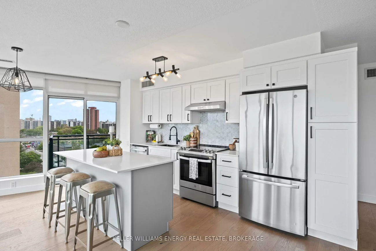 1048, Broadview, Broadview North, Toronto