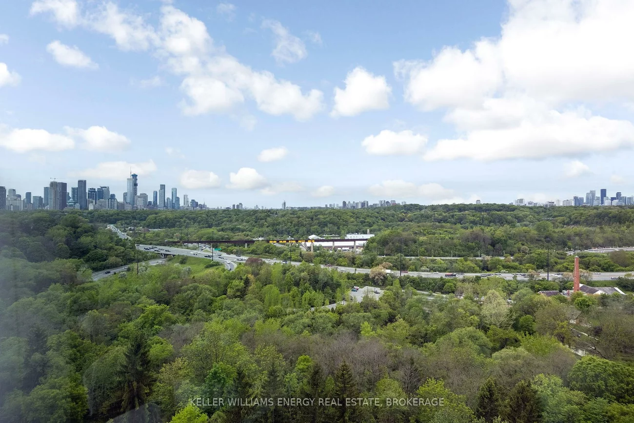1048, Broadview, Broadview North, Toronto