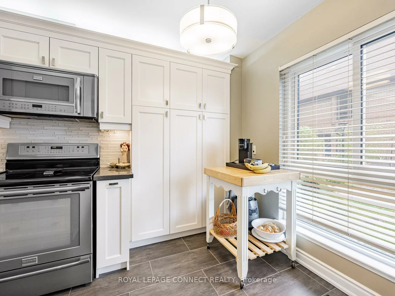 28, Livingston, Guildwood, Toronto