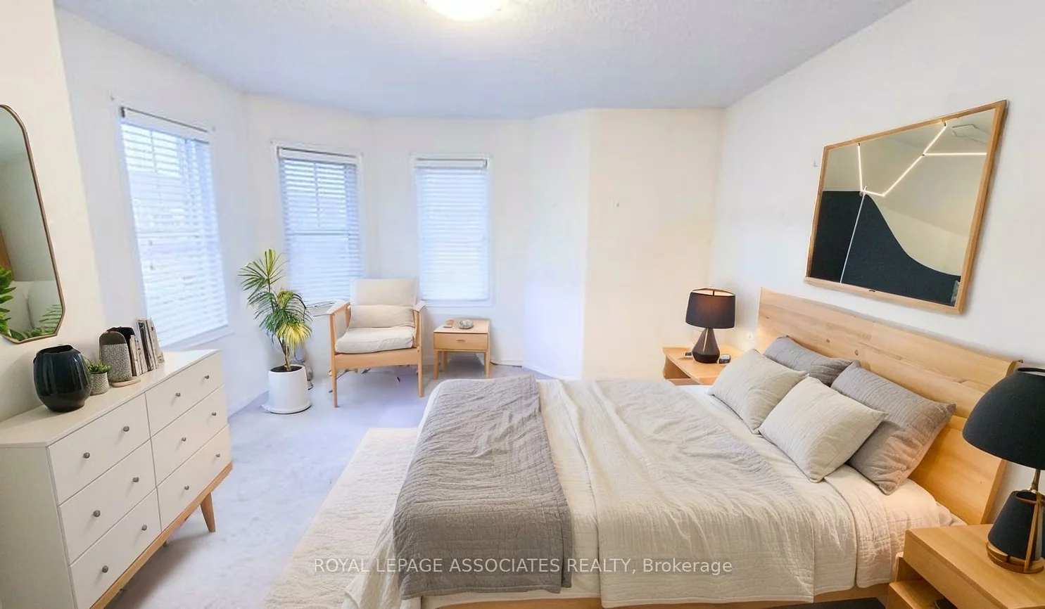 50, Mendelssohn, Clairlea-Birchmount, Toronto