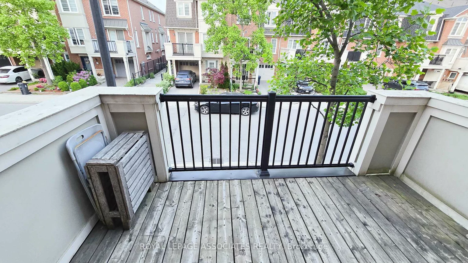 50, Mendelssohn, Clairlea-Birchmount, Toronto