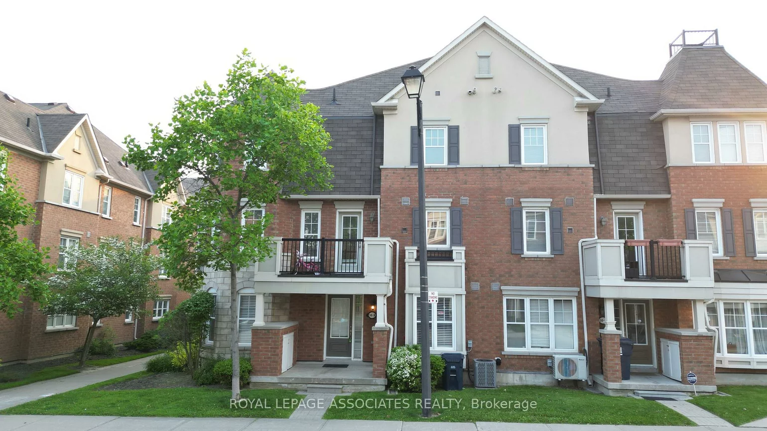 50, Mendelssohn, Clairlea-Birchmount, Toronto