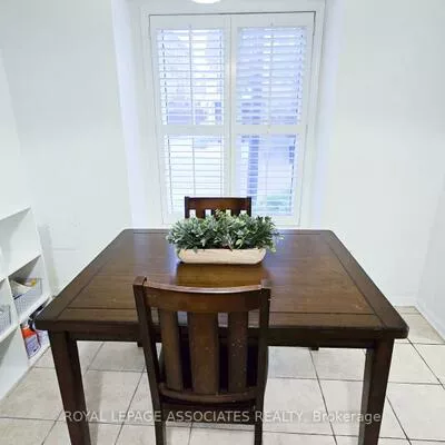 50, Mendelssohn, Clairlea-Birchmount, Toronto
