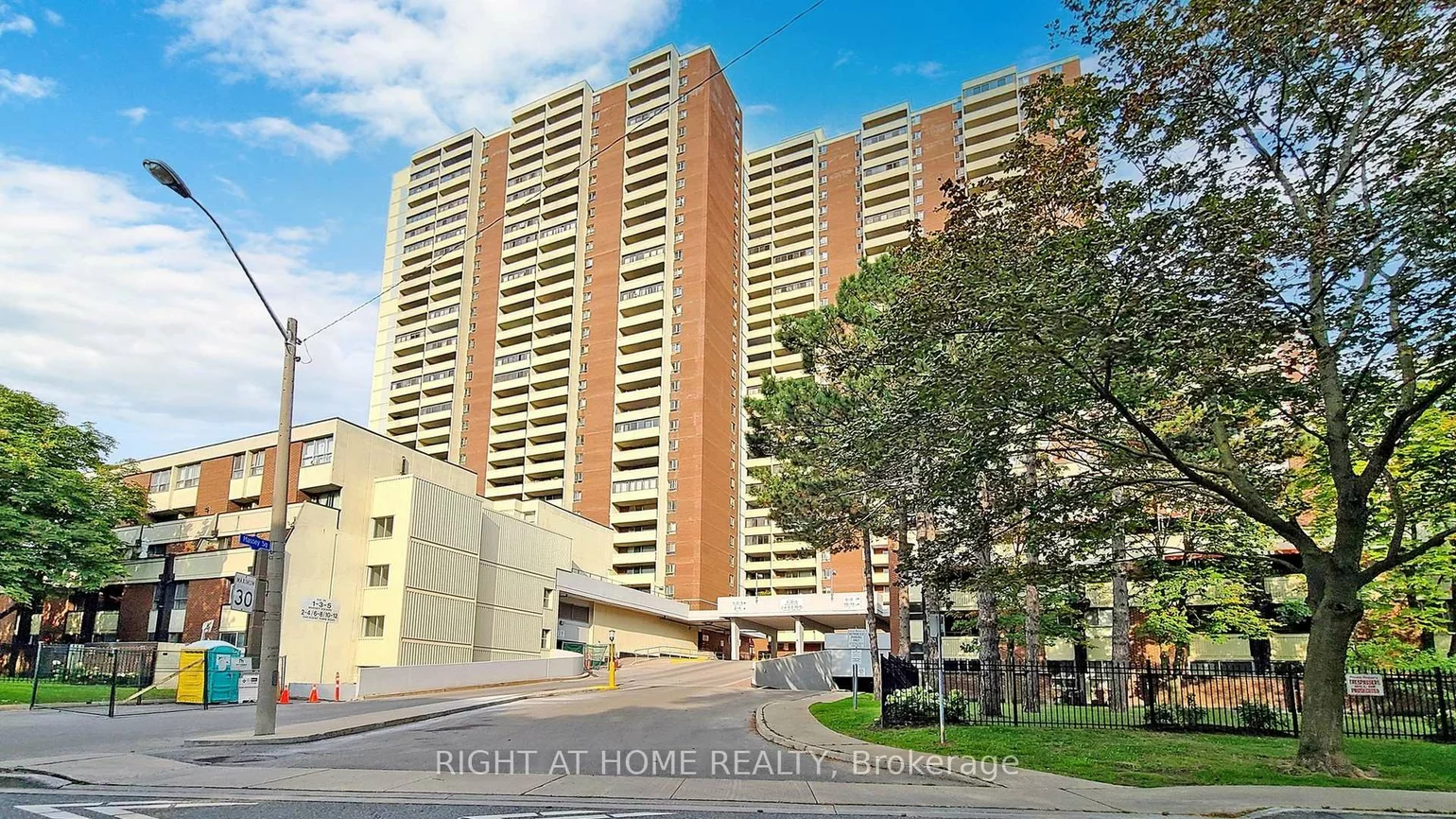1, Massey, Crescent Town, Toronto