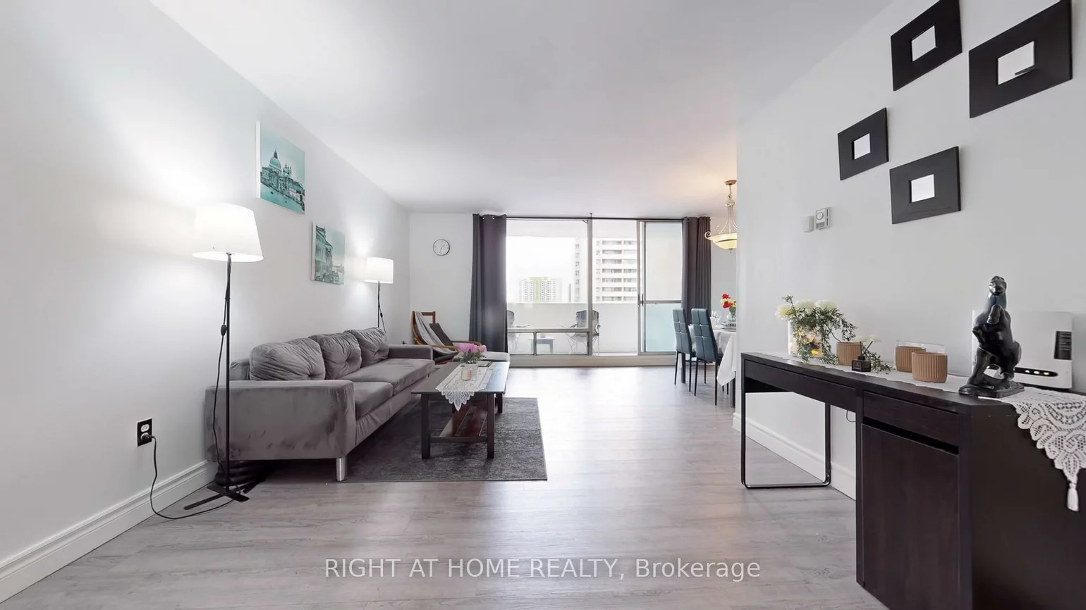 1, Massey, Crescent Town, Toronto