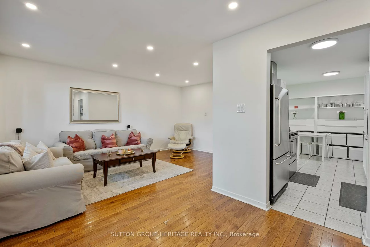 40, Dundalk, Dorset Park, Toronto