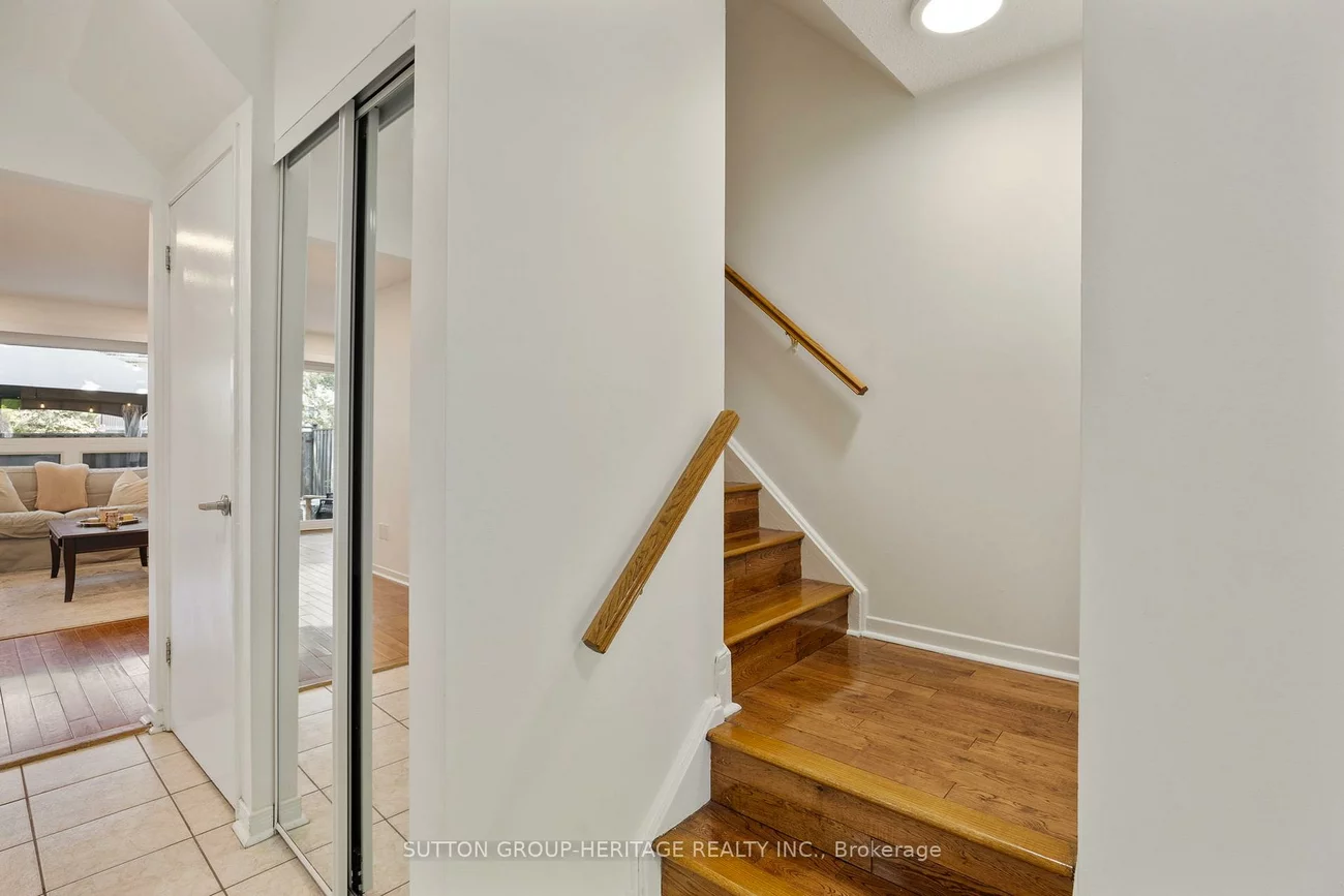 40, Dundalk, Dorset Park, Toronto