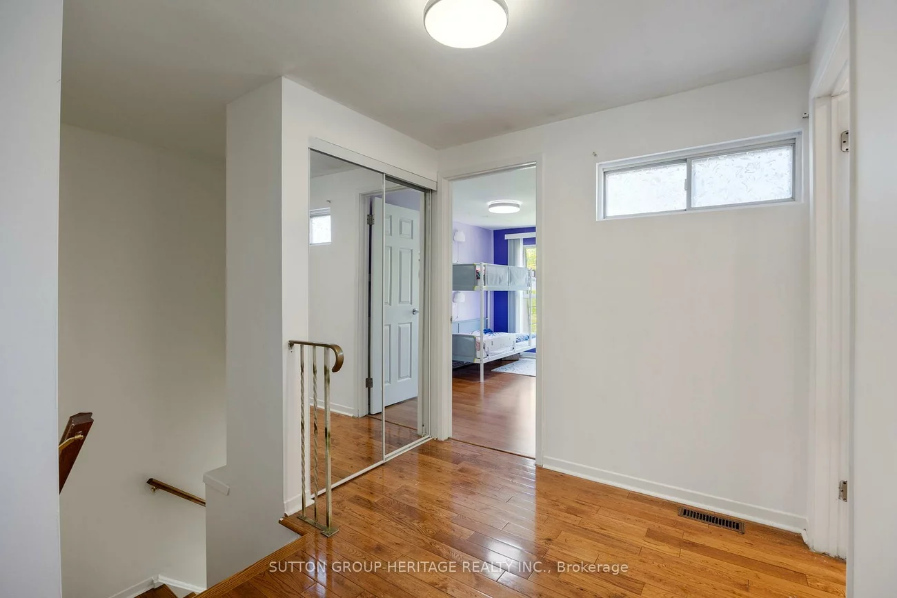 40, Dundalk, Dorset Park, Toronto