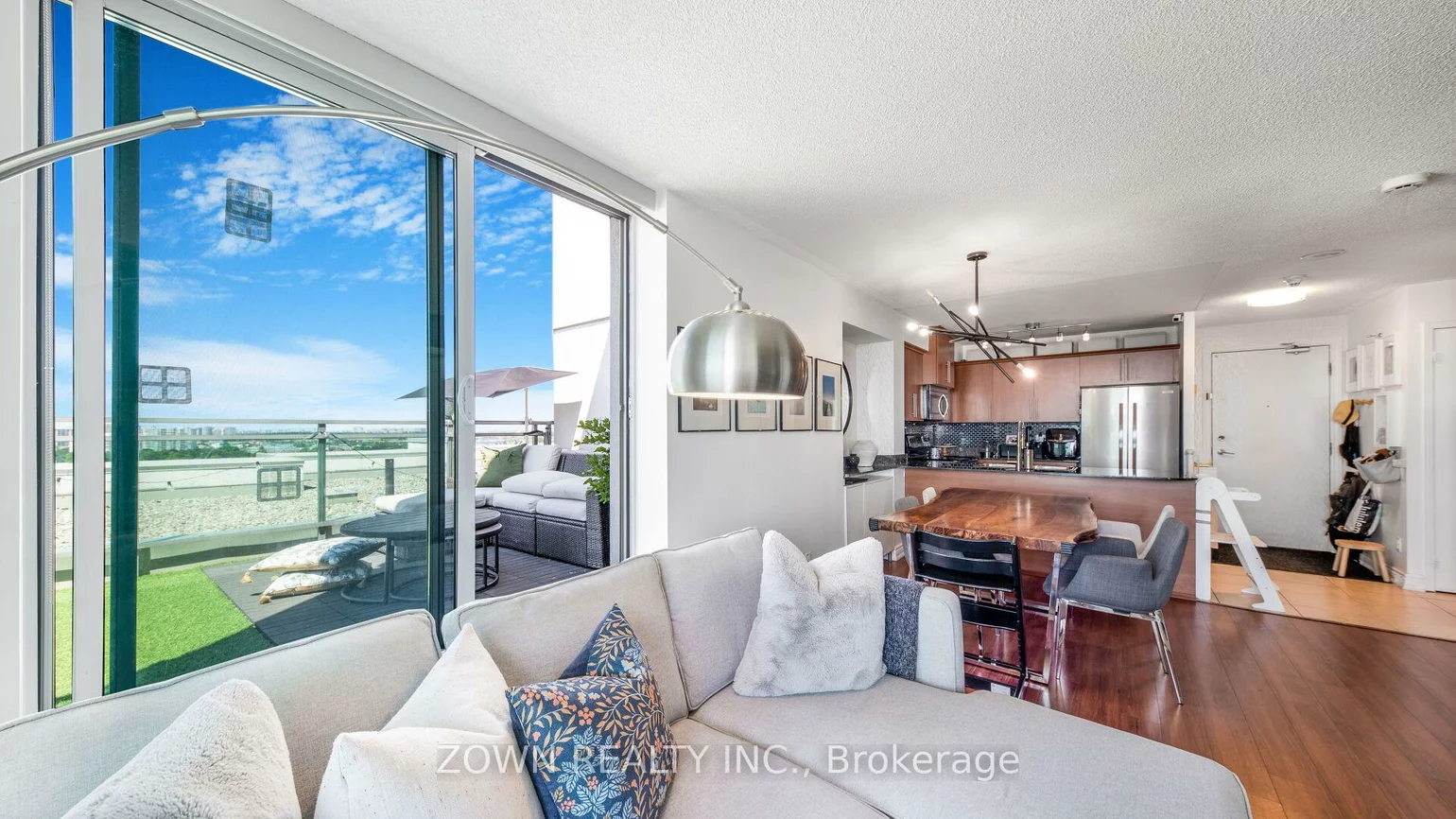 6, Rosebank, Malvern, Toronto