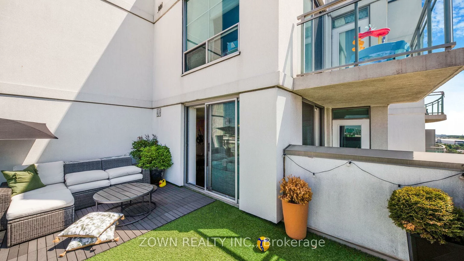 6, Rosebank, Malvern, Toronto