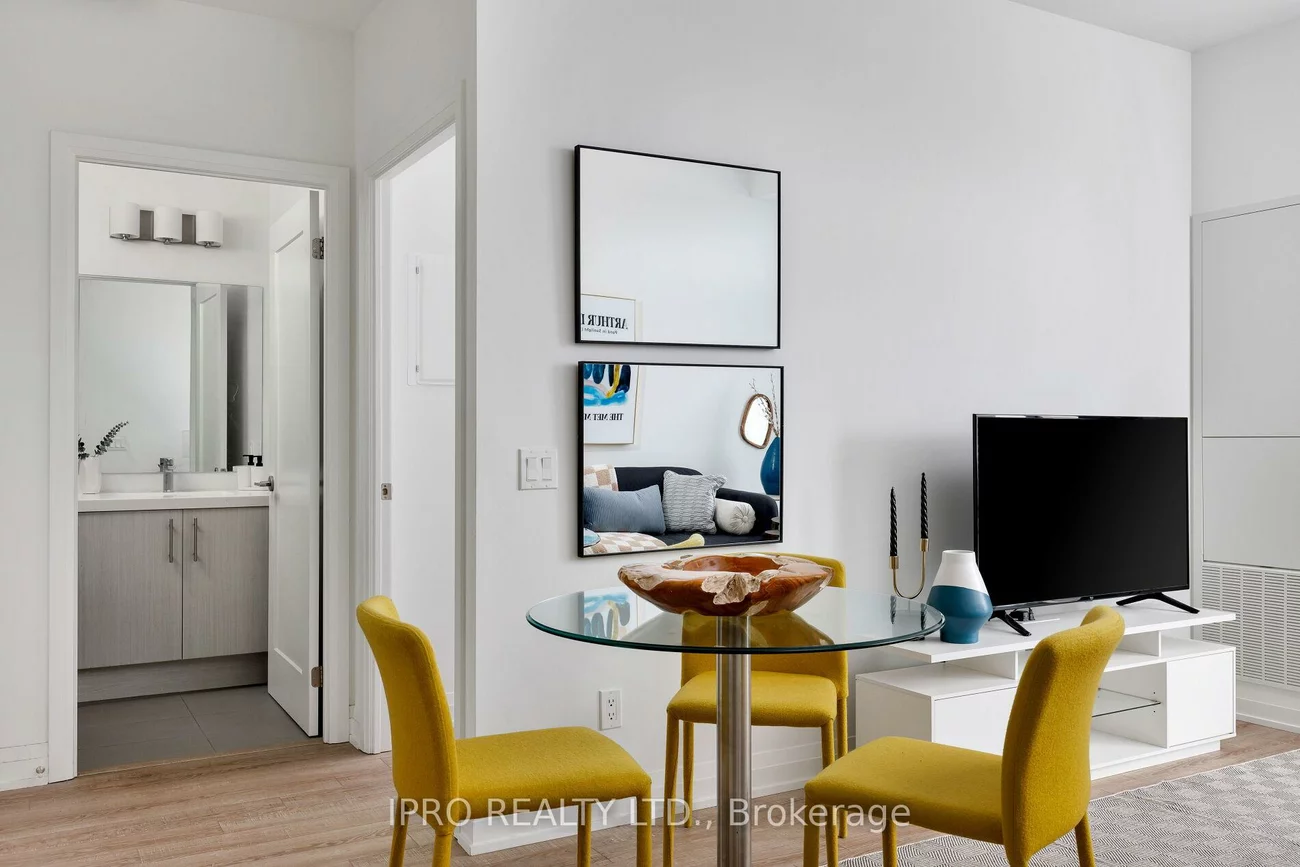 286, Main, East End-Danforth, Toronto