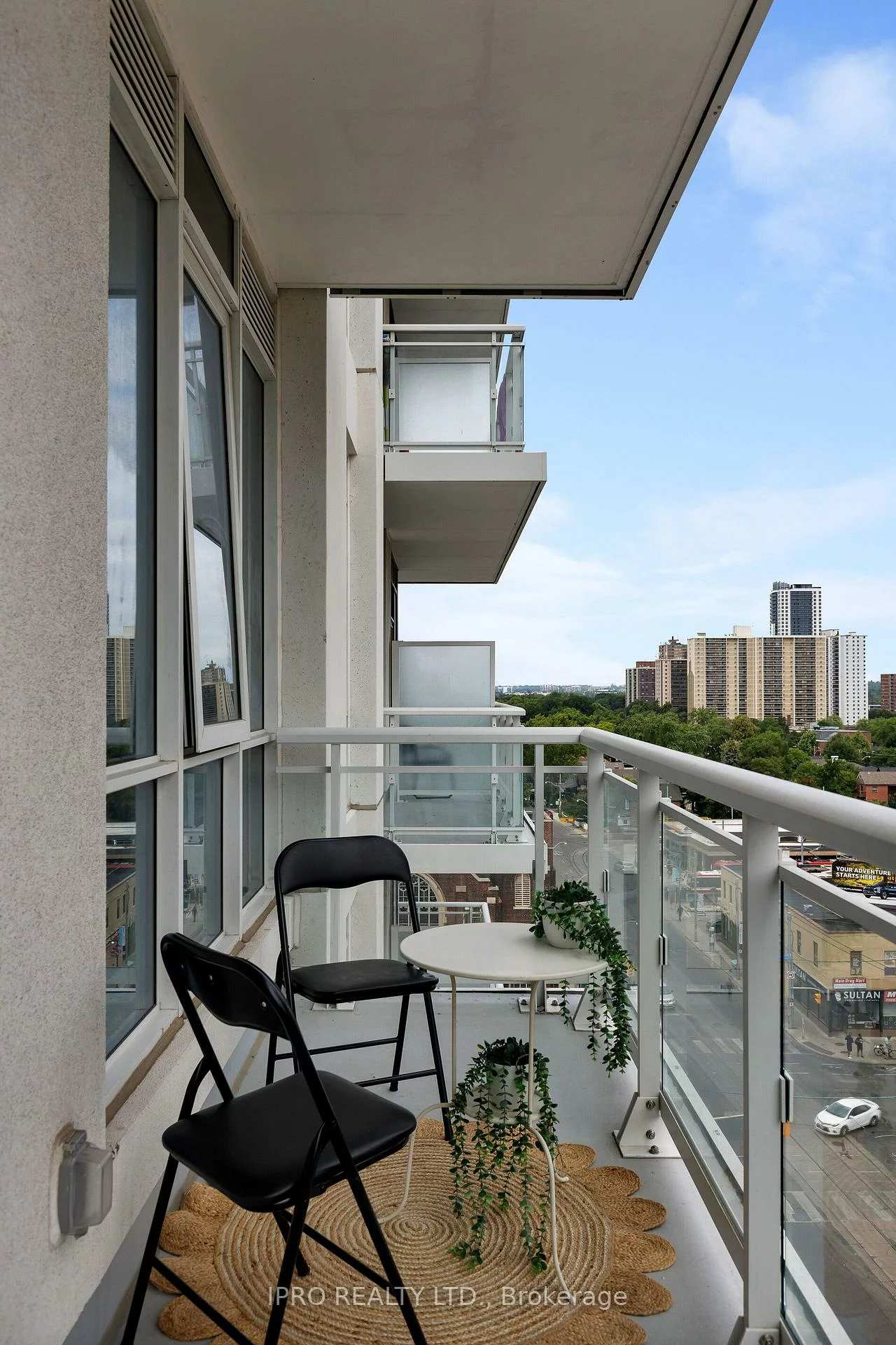 286, Main, East End-Danforth, Toronto