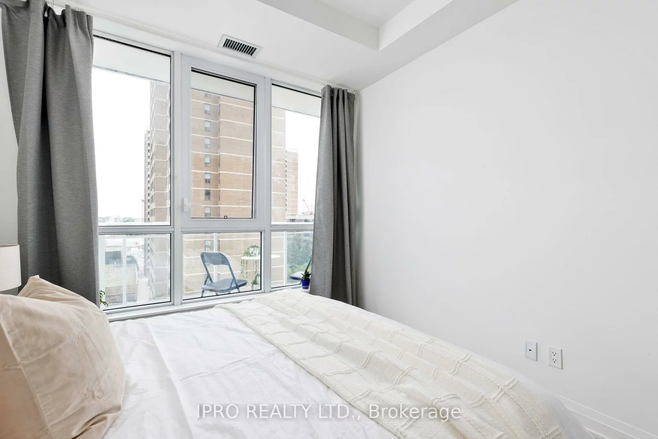 286, Main, East End-Danforth, Toronto