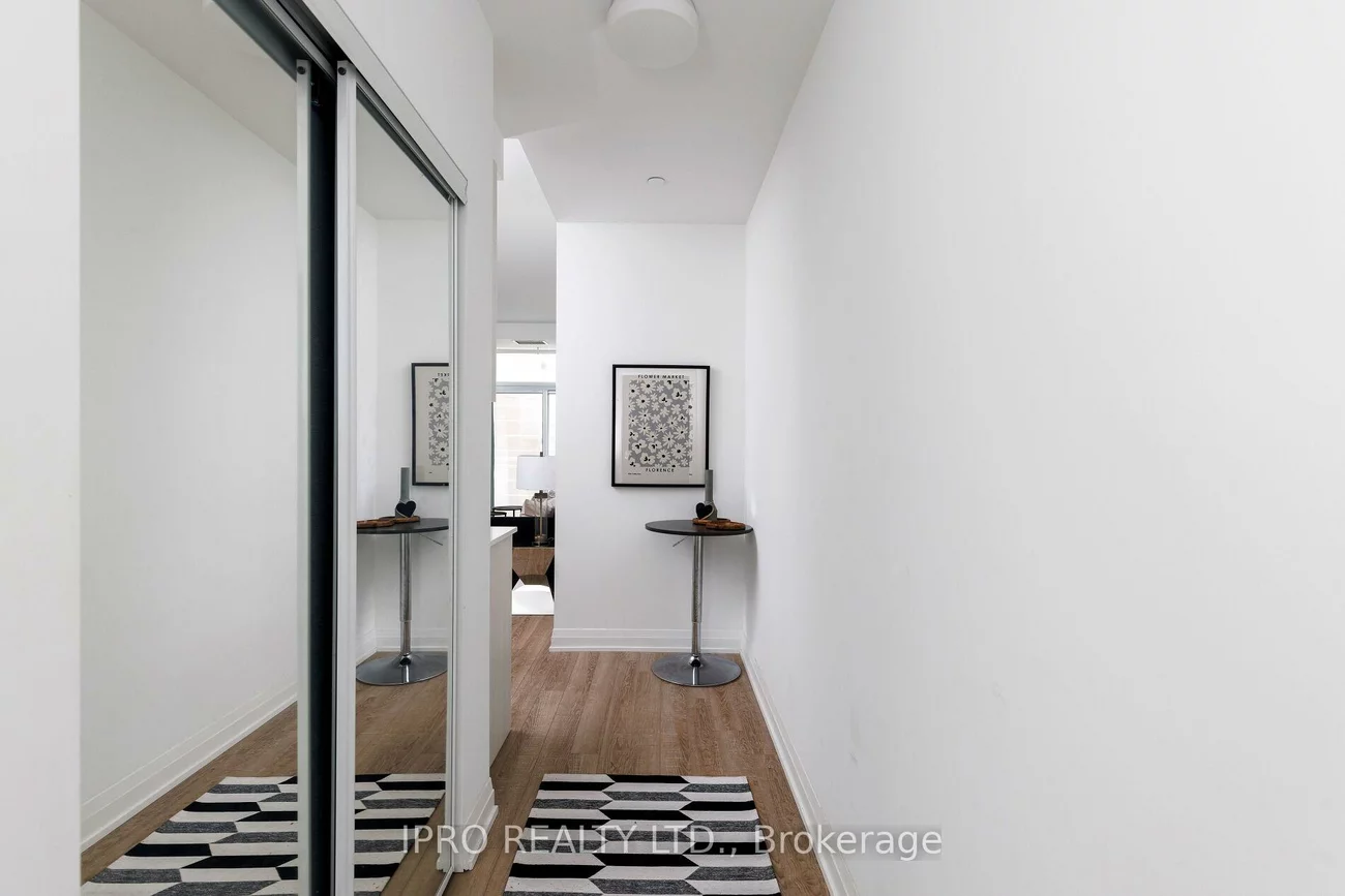 286, Main, East End-Danforth, Toronto