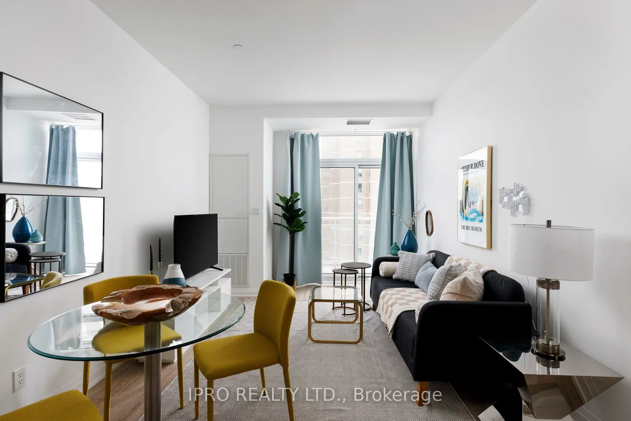 286, Main, East End-Danforth, Toronto