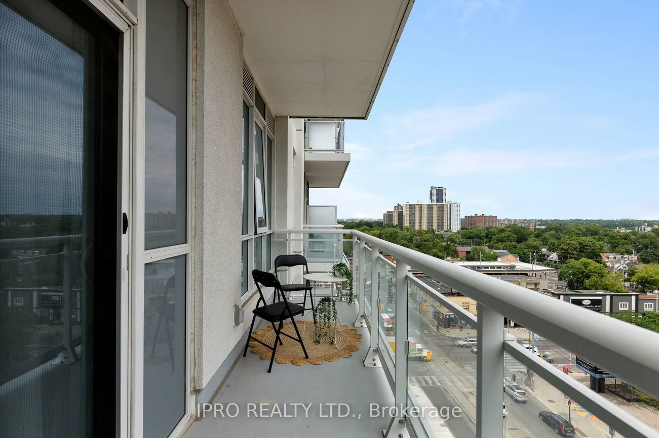 286, Main, East End-Danforth, Toronto