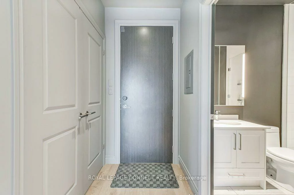 1003, Queen, South Riverdale, Toronto