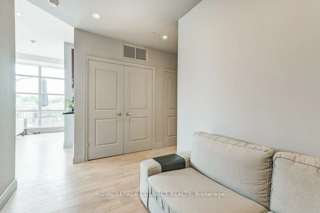 1003, Queen, South Riverdale, Toronto