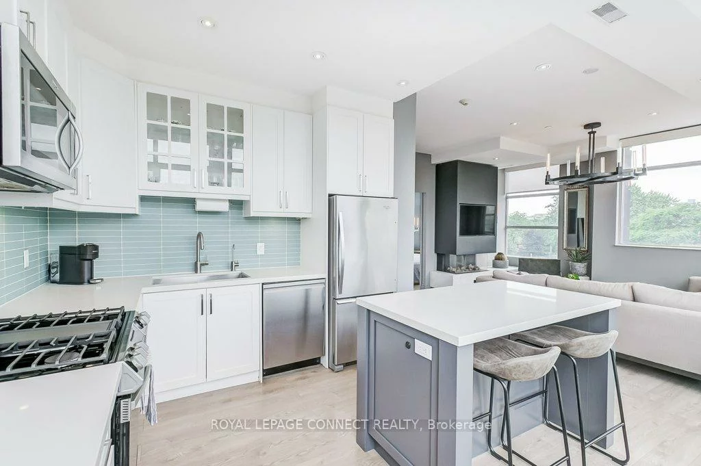 1003, Queen, South Riverdale, Toronto