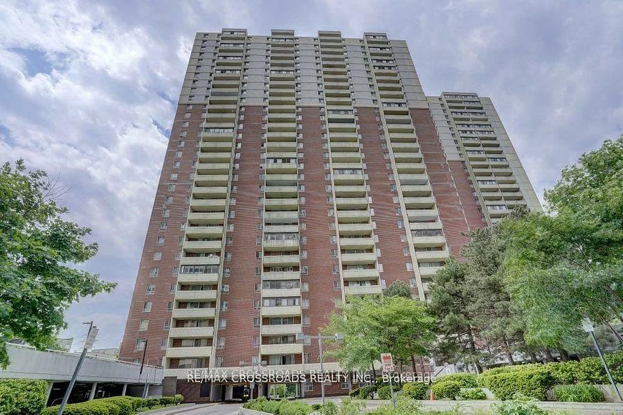1, Massey, Crescent Town, Toronto