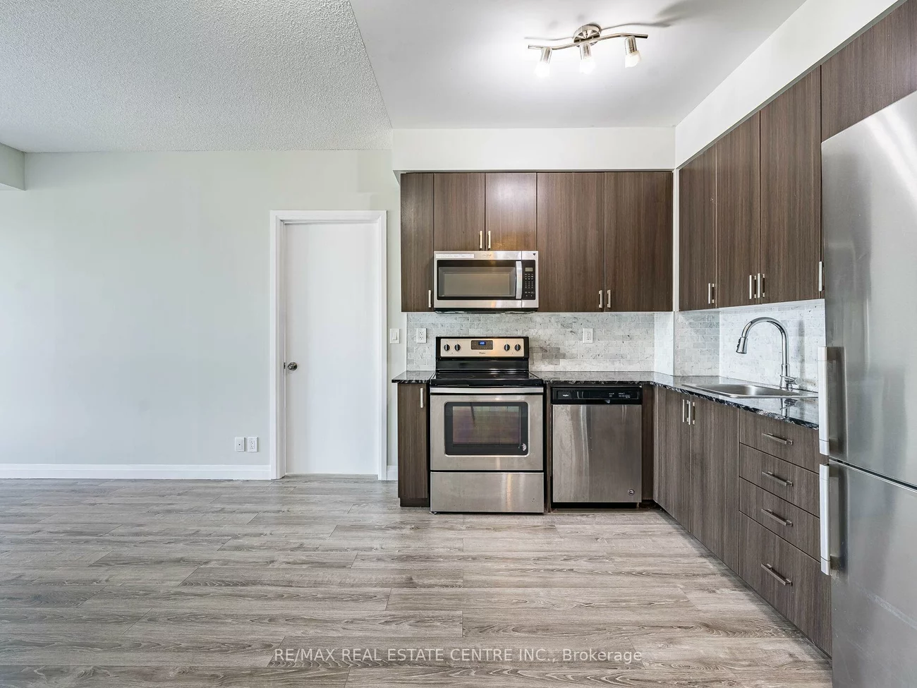 22, East Haven, Birchcliffe-Cliffside, Toronto