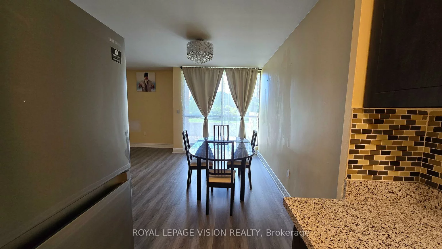 10, Crescent Town, Crescent Town, Toronto