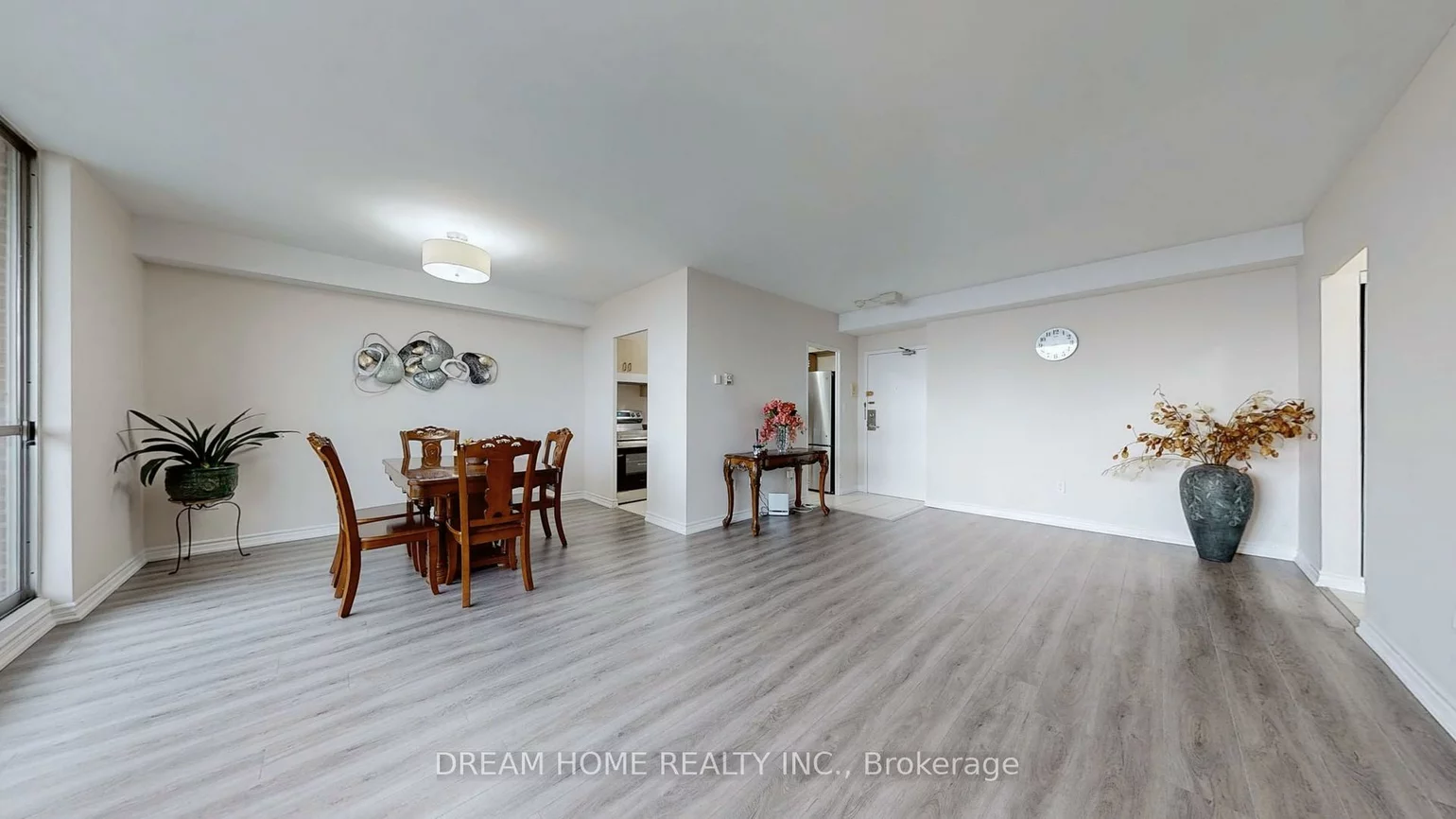 5, Massey, Crescent Town, Toronto