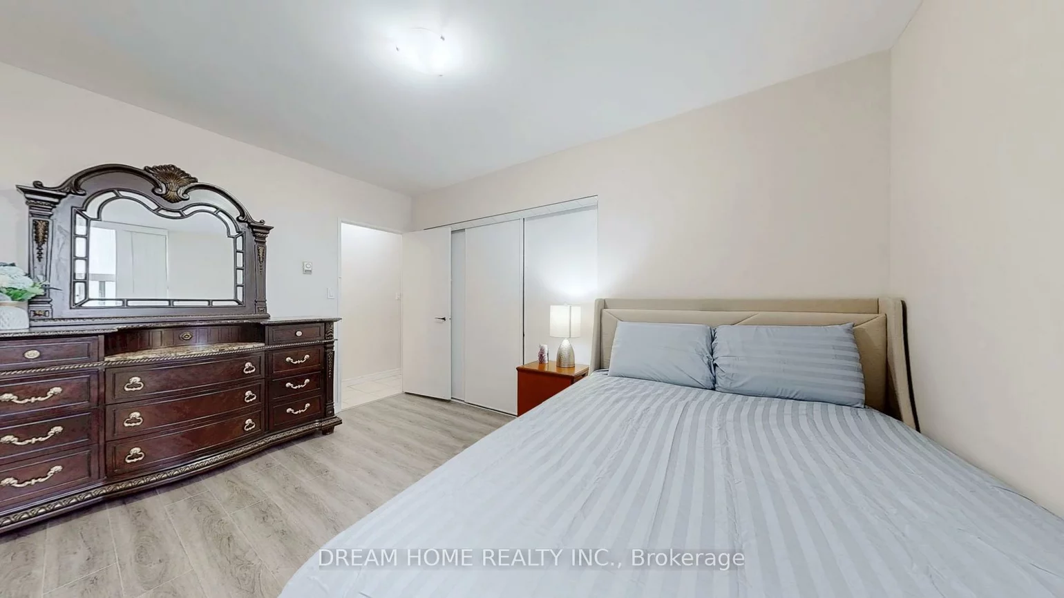 5, Massey, Crescent Town, Toronto