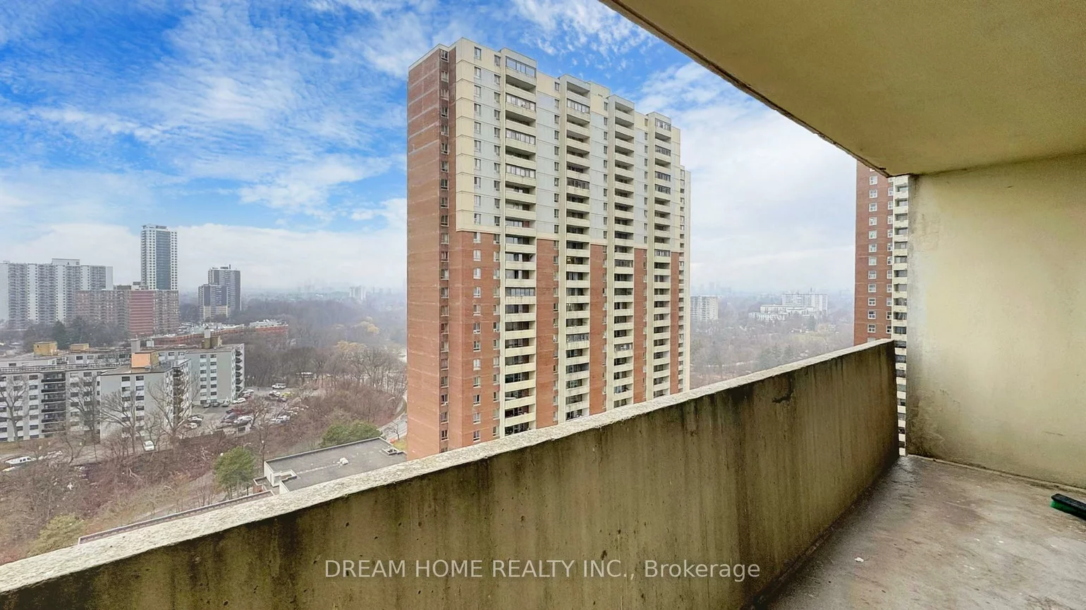 5, Massey, Crescent Town, Toronto