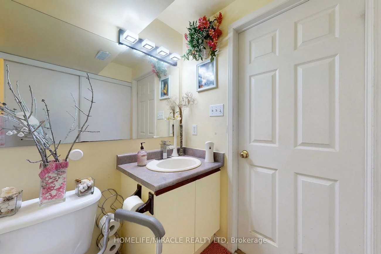 57, Hedge End, Rouge E11, Toronto