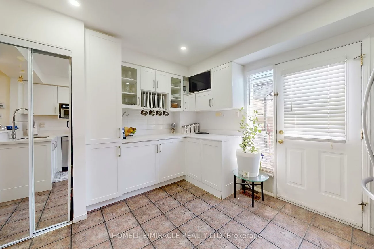 57, Hedge End, Rouge E11, Toronto