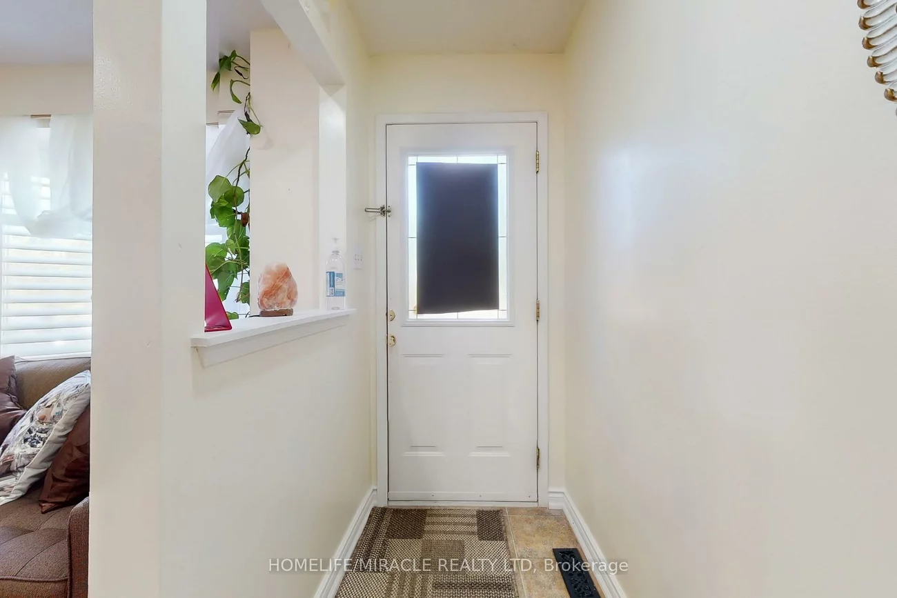 57, Hedge End, Rouge E11, Toronto