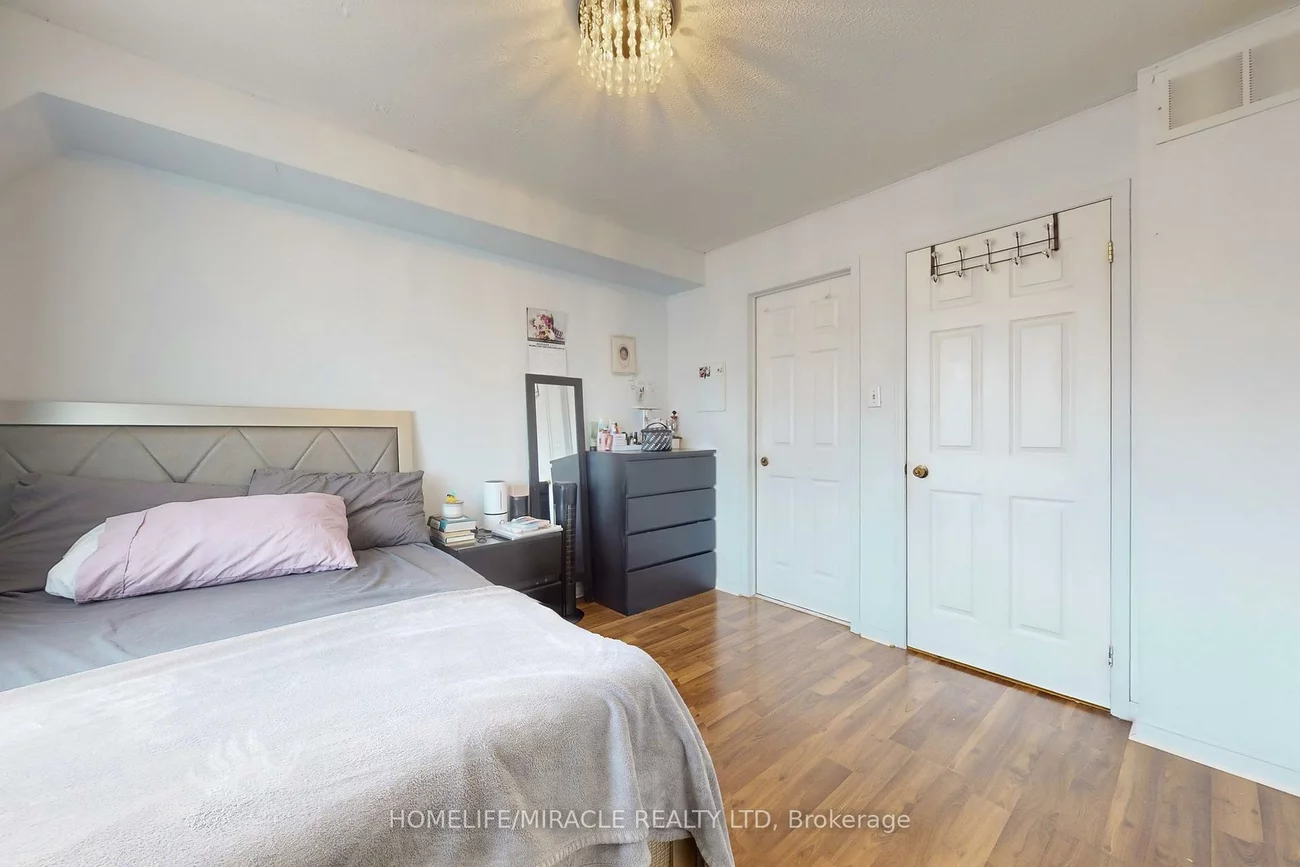 57, Hedge End, Rouge E11, Toronto