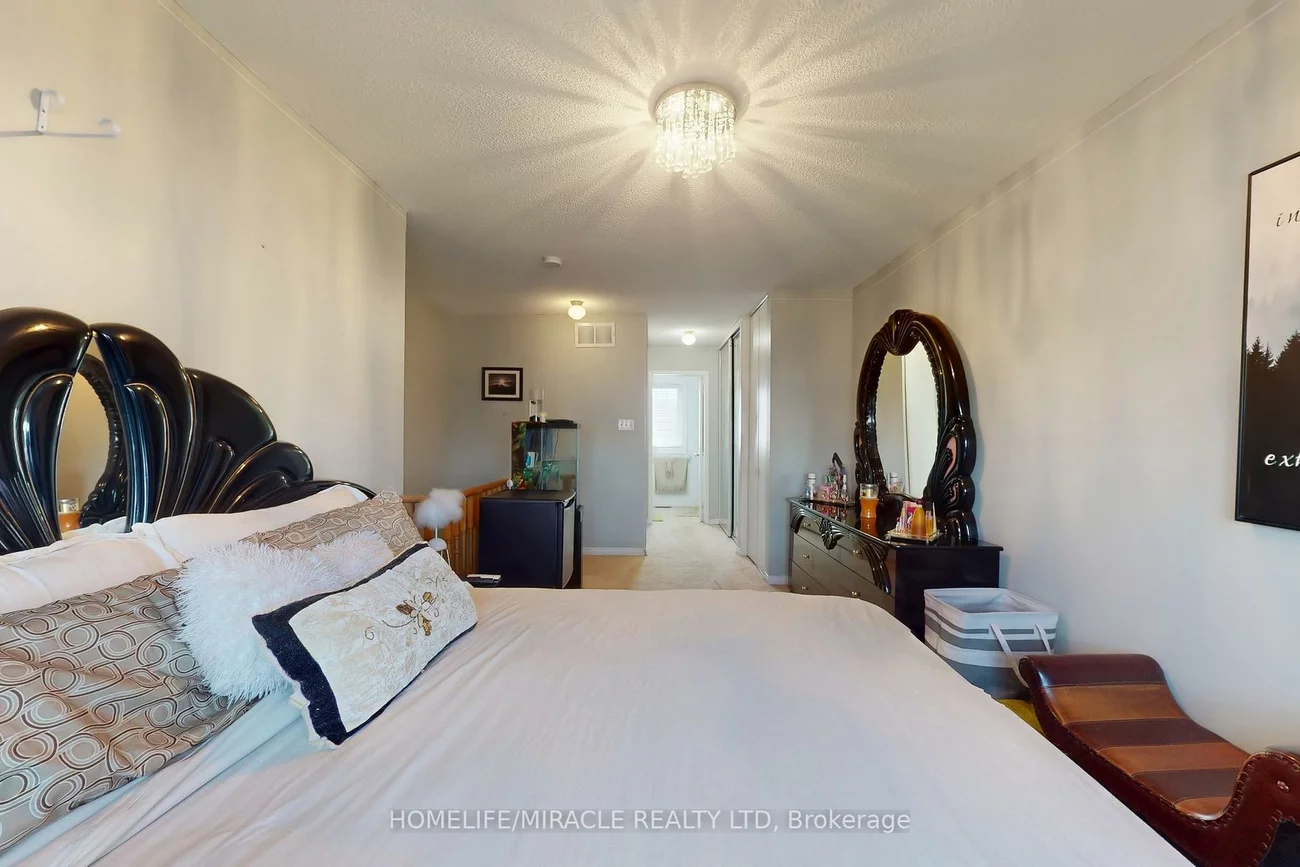 57, Hedge End, Rouge E11, Toronto