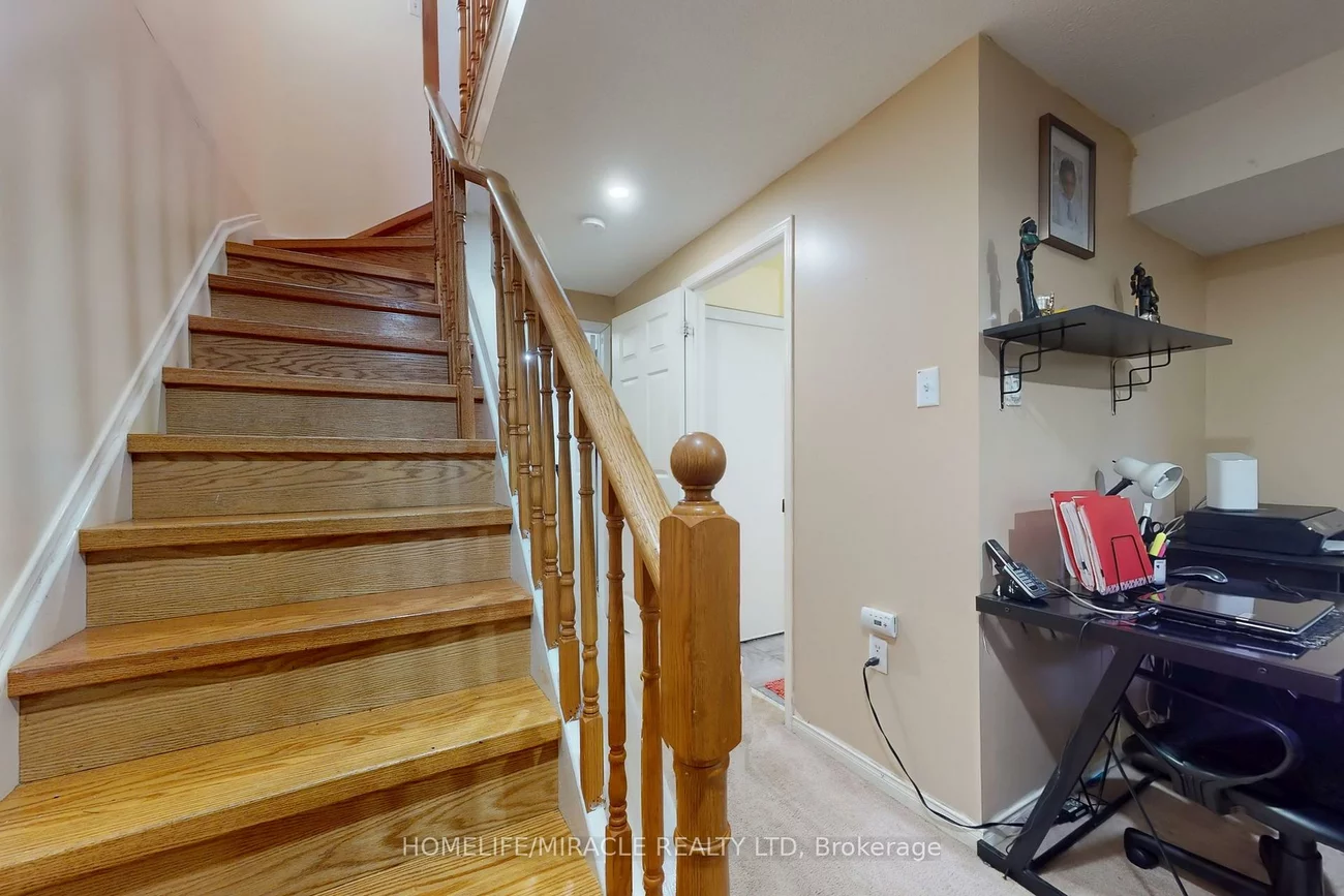57, Hedge End, Rouge E11, Toronto