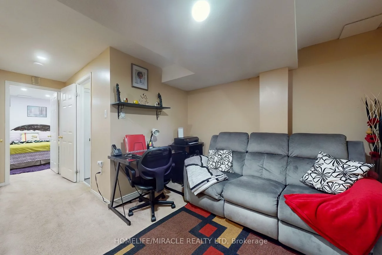 57, Hedge End, Rouge E11, Toronto
