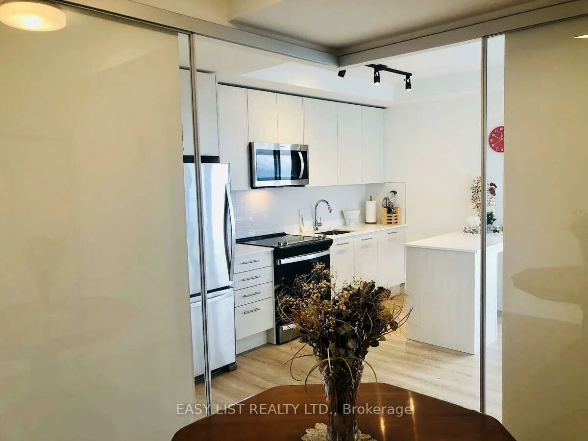 286, Main, East End-Danforth, Toronto