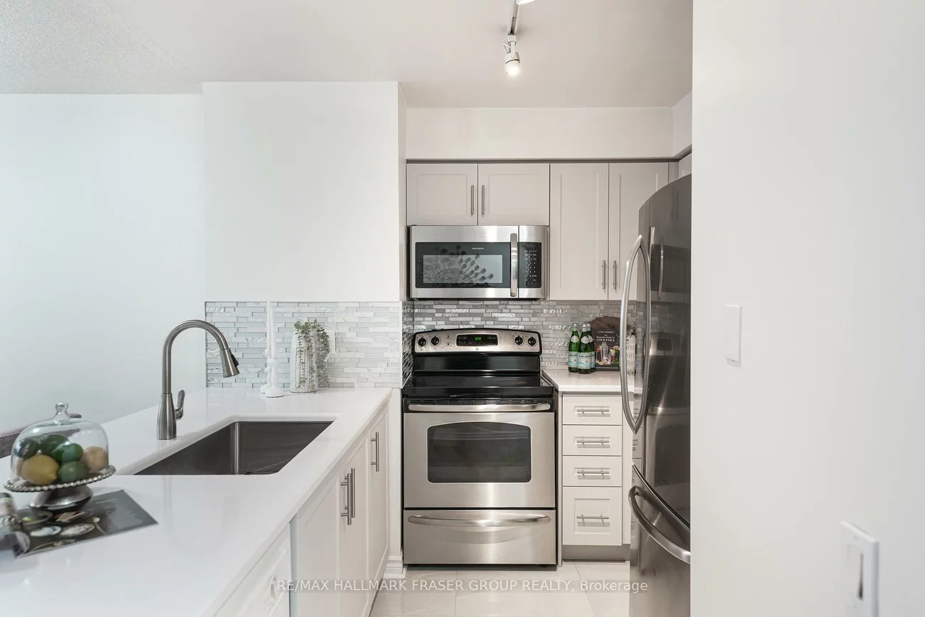 8, Mondeo, Dorset Park, Toronto