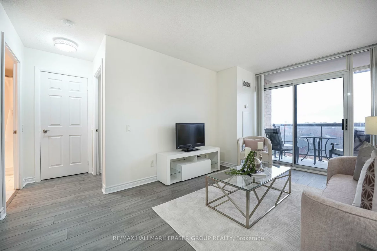 8, Mondeo, Dorset Park, Toronto