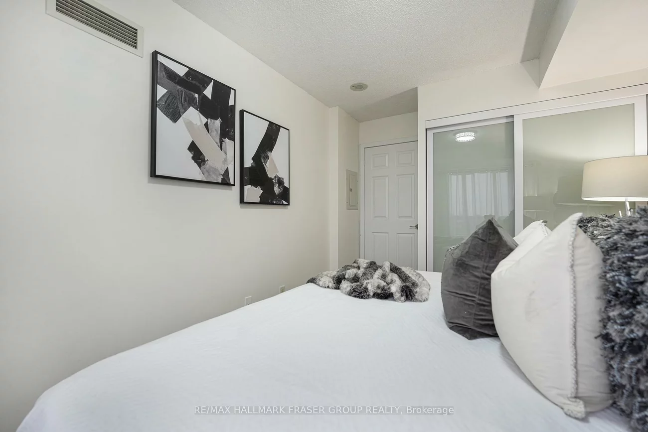 8, Mondeo, Dorset Park, Toronto