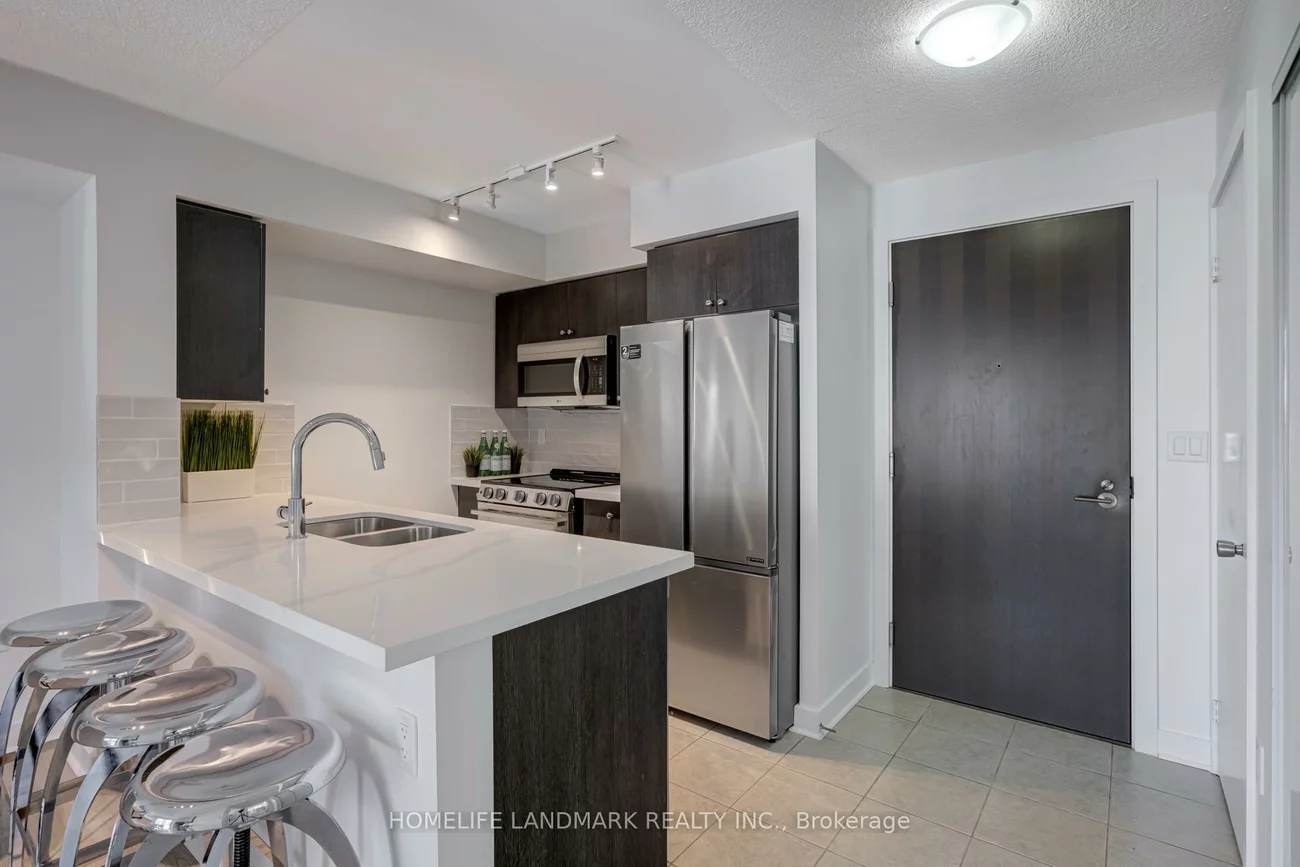 1346, Danforth, Eglinton East, Toronto