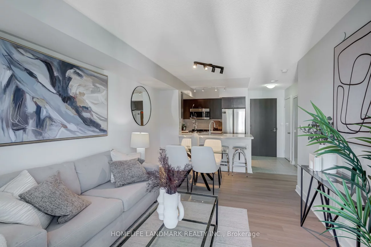 1346, Danforth, Eglinton East, Toronto