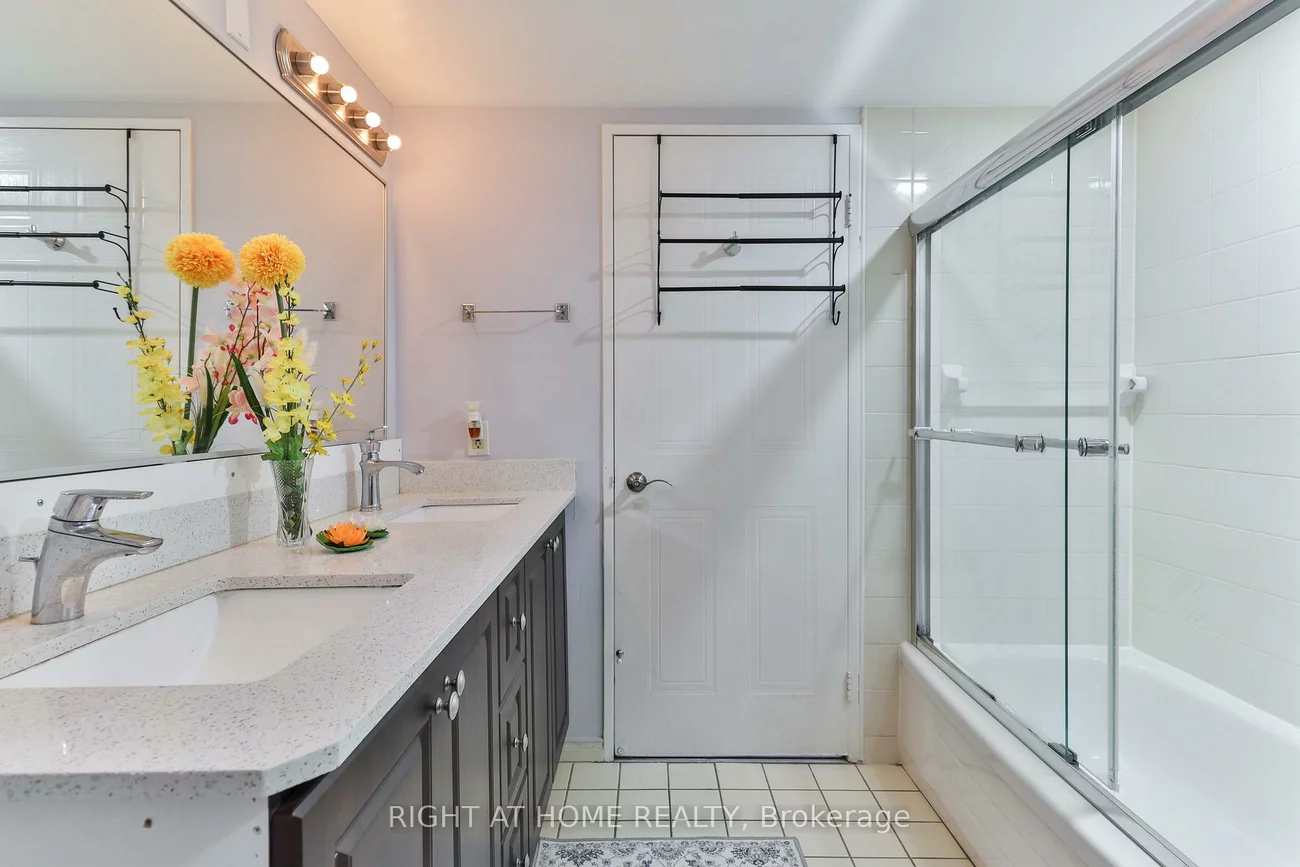 410, Mclevin, Malvern, Toronto