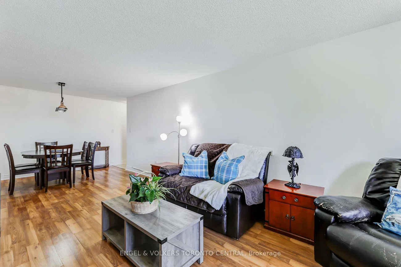15, Sewells, Malvern, Toronto