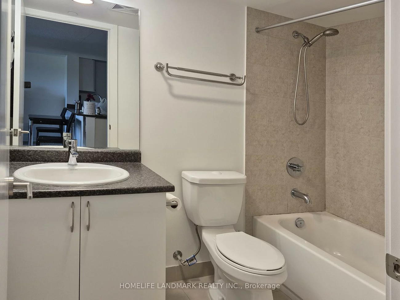 1346, Danforth, Eglinton East, Toronto